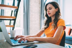 community-manager-:-10-offres-d’emploi-en-cdi-chez-ubisoft,-le-telegramme,-agpm,-kisio,-nickel…