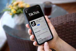 tiktok-est-l’application-la-plus-telechargee-de-2020-devant-facebook-et-whatsapp