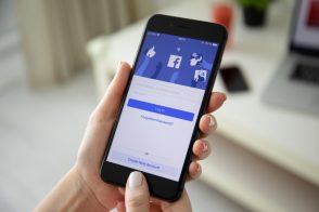 facebook-:-des-utilisateurs-d’iphone-deconnectes-de-leur-compte,-ce-qu’il-faut-savoir