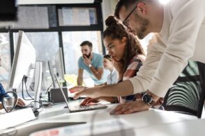 metiers-de-l’informatique :-les-avantages-de-l’alternance-pour-se-former