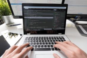 devenir-developpeur-web-en-6-mois :-une-formule-gagnante-et-adaptee-aux-debutants