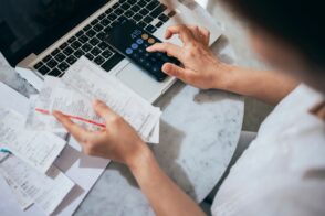 micro-entreprises :-la-baisse-du-seuil-de-tva-est-reportee-au-1er-juin-2025