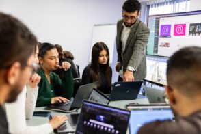 marketing-digital :-comment-l’ia-transforme-la-chaine-de-valeur,-avec-de-nouveaux-metiers-a-la-cle