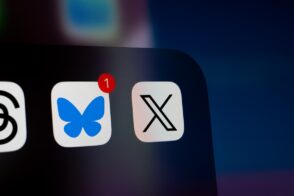 «-x-va-tanguer-mais-sera-difficile-a-deloger-»-:-we-are-social-refait-le-match-entre-x,-threads-et-bluesky