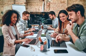 metiers-du-web :-etat-des-lieux-du-marche-de-l’emploi,-perspectives-et-salaires-en-2025