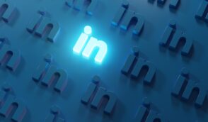 comment-linkedin-evolue-en-2025-:-sujets-les-plus-discutes,-entreprises-les-plus-influentes…
