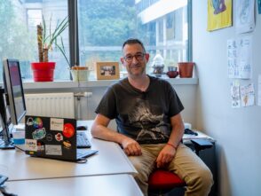 apprendre,-transmettre,-questionner-:-le-quotidien-d’un-ingenieur-de-recherche-en-cybersecurite-a-l’inria