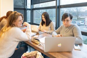 developpeur-no-code :-5-raisons-de-se-reconvertir-dans-un-metier-en-pleine-croissance