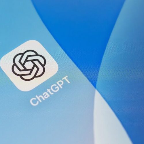 chatgpt-:-openai-integre-enfin-le-mode-vocal-directement-dans-l’interface