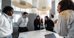 comment-attirer-et-fideliser-les-ingenieurs-de-demain :-la-methode-d’ey