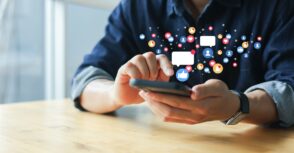 devenir-community-manager-en-2026-:-« la-technique-ne-fait-pas-tout,-la-strategie-reste-la-base »