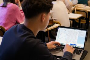 ia-et-data-en-marketing-:-les-profils-hybrides-que-les-entreprises-recherchent-vraiment-en-2026