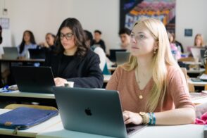 le-luxe-a-l’heure-de-l’ia-:-face-a-la-standardisation-algorithmique,-le-pari-de-l’excellence-humaine