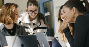 marketing-digital-et-ia :-3-metiers-d’avenir-et-les-competences-pour-y-acceder-en-2026